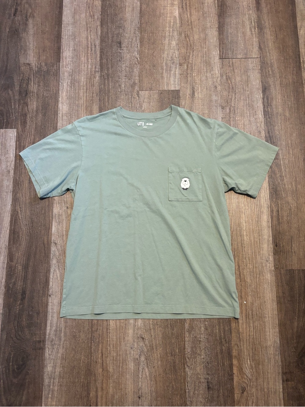 Uniqlo U Men's Sage Green Spy Family Pocket T-Shirt